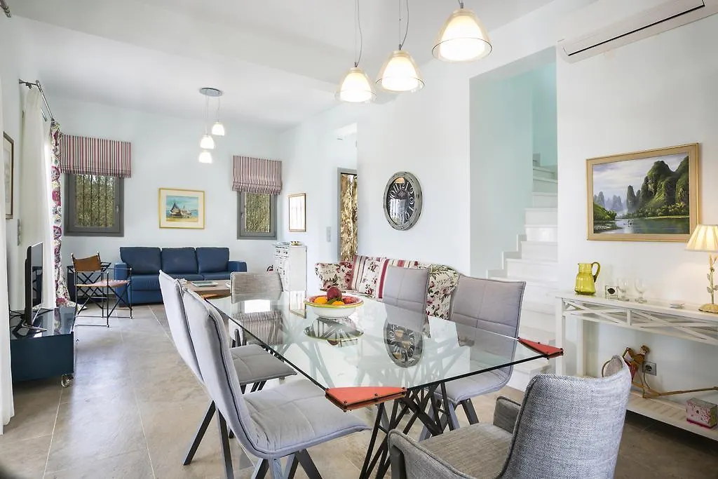 Afrodite Luxury Villa Σβορωνάτα