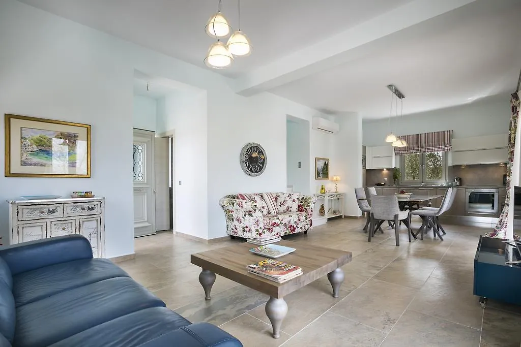 Afrodite Luxury Villa Σβορωνάτα